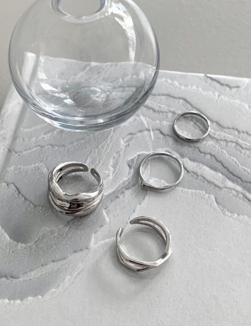 silhouette layered ring