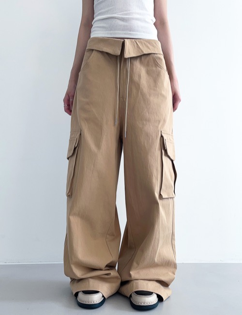 waist collar maxi cargo pants / beige